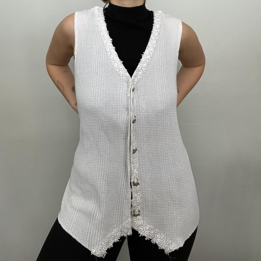 White Lacey Flower Vest